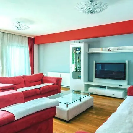 Holiday House With Pool, 4 Bedrooms, *